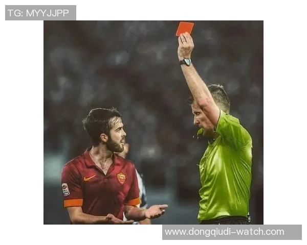 友谊赛激战：多特蒙德绝杀那不勒斯引发争议判罚全场沸腾