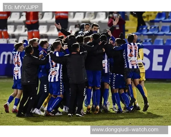 国王杯精彩对决皇马大胜拜仁乌龙球引发全场狂欢与转会传闻